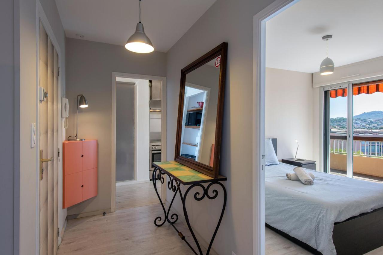 Le Cadet - Vue Panoramique Ville Et Baie De Sanary Sur Mer, Parking & Terrasse - 2 A 4 Pers Eksteriør bilde